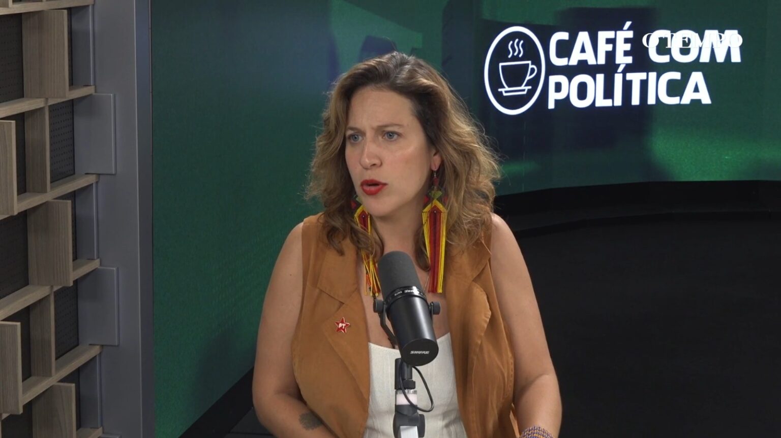 Bella Gonçalves critica governador de Minas e avalia gestão de prefeito de BH Bella Gonçalves critica governador de Minas e avalia gestão de prefeito de BH