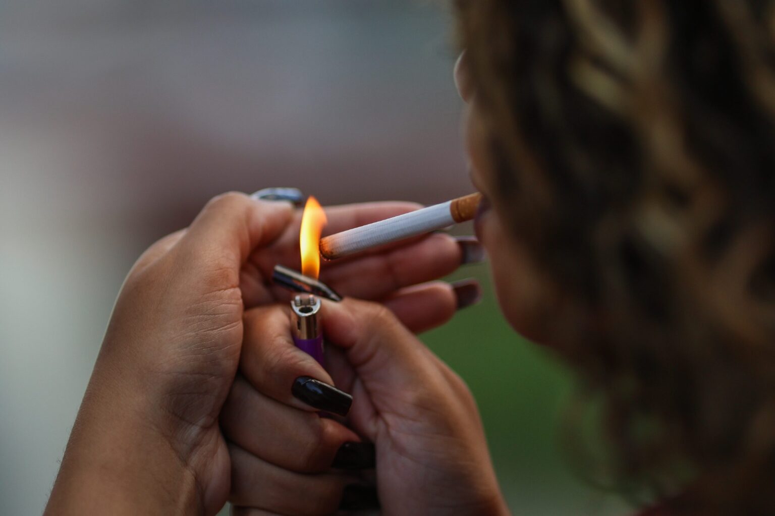 Cigarros e Vapes: Moda Prejudicial Atinge 30% dos Adolescentes em Minas Gerais Cigarros e Vapes: Moda Prejudicial Atinge 30% dos Adolescentes em Minas Gerais
