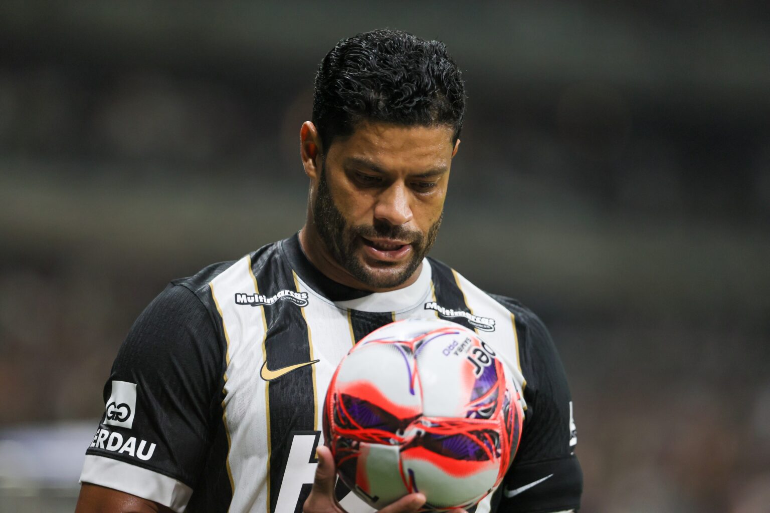 Fluminense e Hulk Finalizam Acordo; Empresária Retorna ao Atlético-MG para Rescisão Fluminense e Hulk Finalizam Acordo; Empresária Retorna ao Atlético-MG para Rescisão