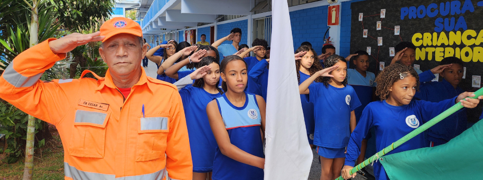 Governador de Minas Gerais Propõe Programa de Escolas Cívico-Militares para a Educação Estadual Governador de Minas Gerais Propõe Programa de Escolas Cívico-Militares para a Educação Estadual
