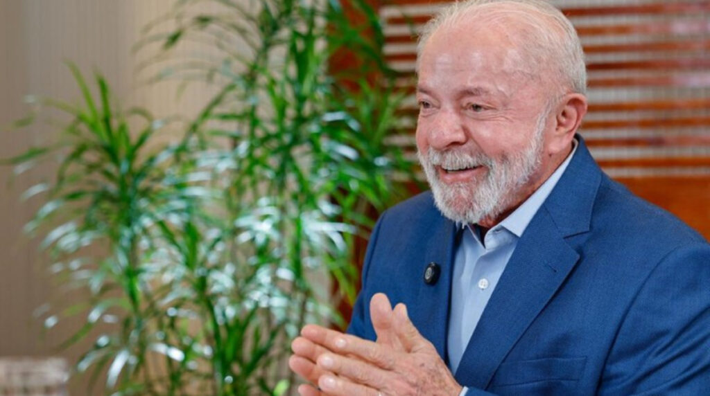 Lula Defende Inclusão dos Pobres no Orçamento para Crescimento Econômico Lula Defende Inclusão dos Pobres no Orçamento para Crescimento Econômico
