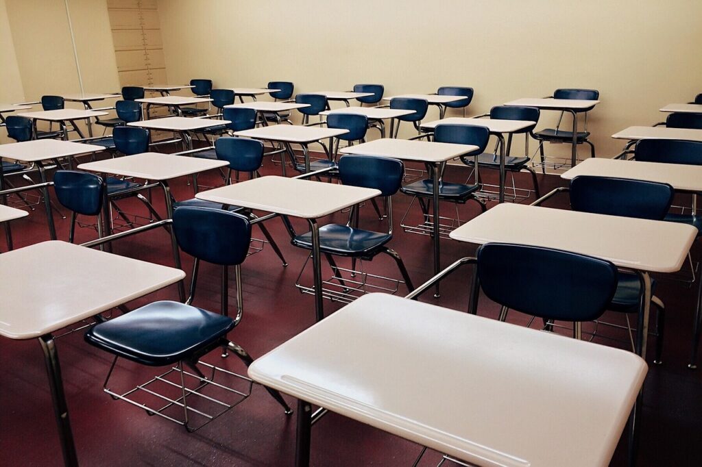 Mais de 20 mil professores em Minas Gerais sem receber o piso salarial