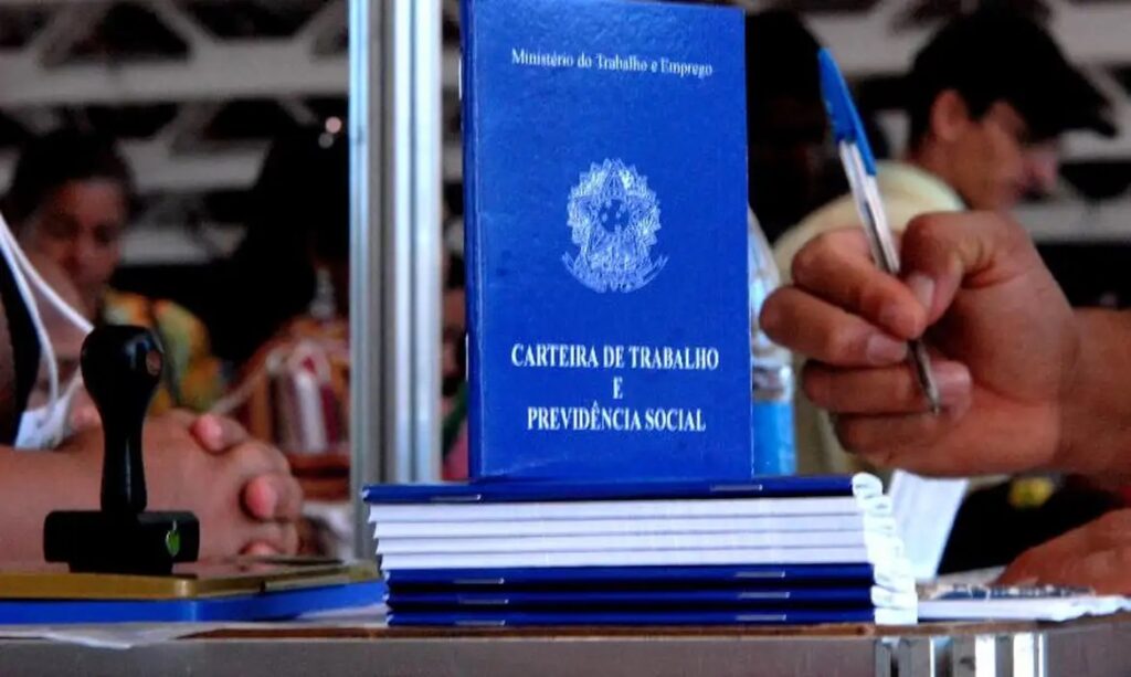 Minas Gerais Cria 22,8 Mil Novos Empregos Formais em Fevereiro