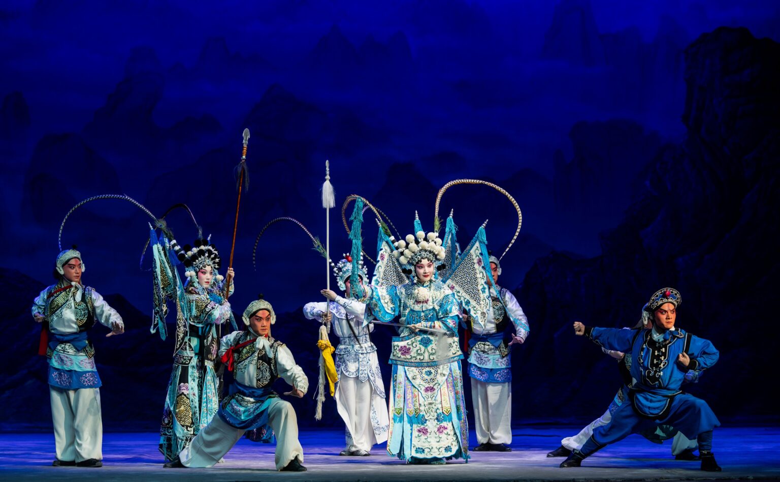 Ópera de Pequim: Espetáculo Clássico da Cultura Chinesa Encanta Salvador Ópera de Pequim: Espetáculo Clássico da Cultura Chinesa Encanta Salvador