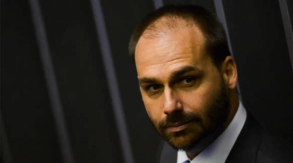 PGR Solicita Condenação de Eduardo Bolsonaro por Coação em Tentativa de Golpe