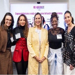 Roupas Paradas se Transformam em Moeda: Como o Instituto Por Elas Empodera Mulheres Mineiras Roupas Paradas se Transformam em Moeda: Como o Instituto Por Elas Empodera Mulheres Mineiras