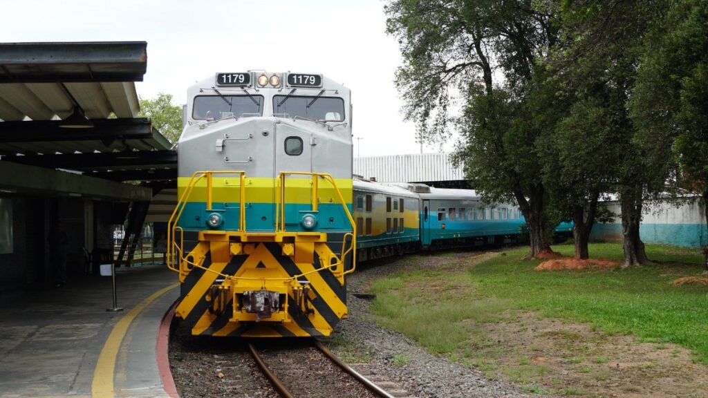 Trem Noturno Vitória-Minas Retorna Durante as Férias de Julho com Conforto e Praticidade Trem Noturno Vitória-Minas Retorna Durante as Férias de Julho com Conforto e Praticidade