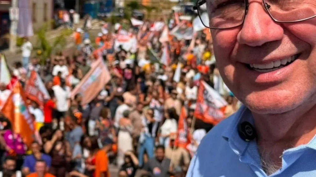 Augusto Cury Lança Campanha Presidencial em Santa Luzia com Críticas à Polarização Augusto Cury Lança Campanha Presidencial em Santa Luzia com Críticas à Polarização