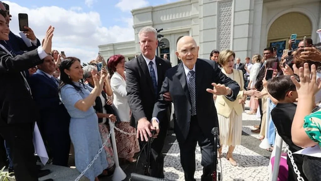 Presidente Dallin H. Oaks Dedica o Templo de Belo Horizonte: Um Marco para os Santos dos Últimos Dias Presidente Dallin H. Oaks Dedica o Templo de Belo Horizonte: Um Marco para os Santos dos Últimos Dia