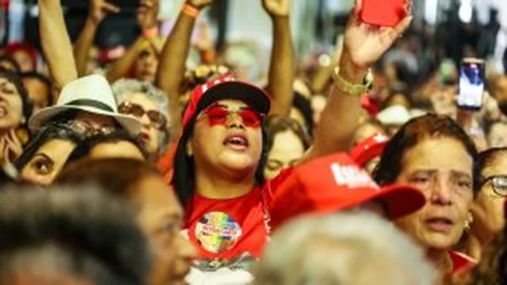 Mulheres de Minas e do Brasil se reúnem em Belo Horizonte para ato com Lula