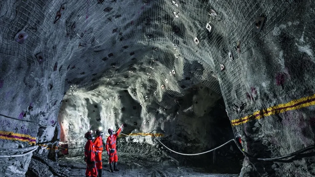 AngloGold Ashanti reinicia operações em Nova Lima e planeja reativar mina em Santa Bárbara AngloGold Ashanti reinicia operações em Nova Lima e planeja reativar mina em Santa Bárbara