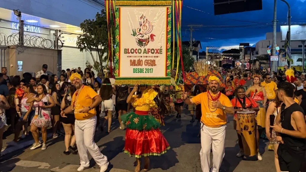 Bloco Afoxé Balaio Geral promove música, dança e diálogo sobre saúde mental em Betim Bloco Afoxé Balaio Geral promove música, dança e diálogo sobre saúde mental em Betim