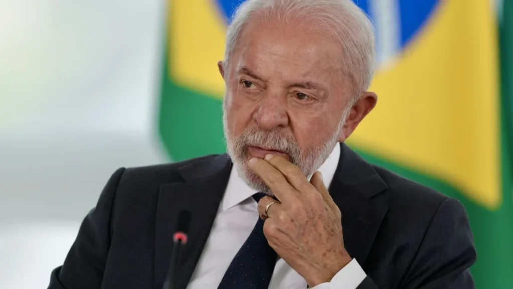 Campanha de Lula Foca em Minas Gerais para Reverter Disputa Presidencial Acirrada Campanha de Lula Foca em Minas Gerais para Reverter Disputa Presidencial Acirrada