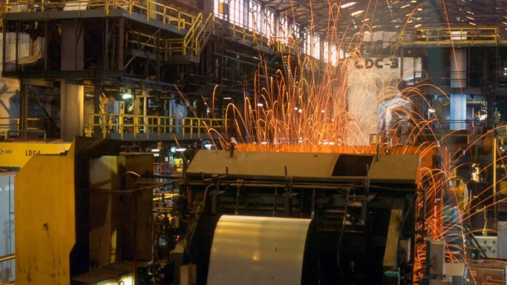 Minas Gerais Registra Queda de 5,3% na Produção de Aço Bruto em Agosto