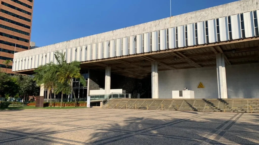 Quase 90% dos deputados estaduais de Minas tentam reeleição em outubro Quase 90% dos deputados estaduais de Minas tentam reeleição em outubro