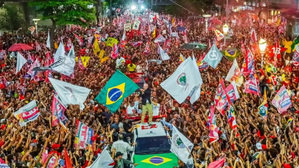 Como Lula Conquistou Minas Gerais e Virou o Jogo Eleitoral