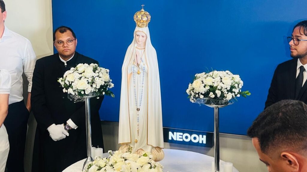 Visitantes Celebram Chegada da Imagem de Nossa Senhora de Fátima ao Cariri Imagem do artigo