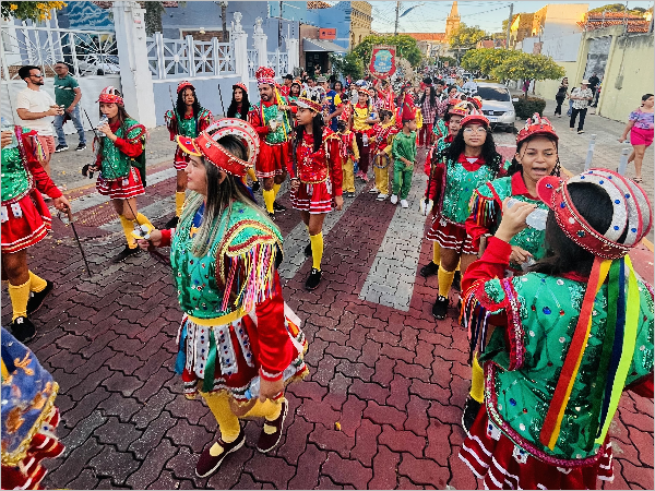 Cortejo Cultural do Crato Celebra o Dia de Reis no Natal Popular do Cariri Cortejo Cultural do Crato Celebra o Dia de Reis no Natal Popular do Cariri