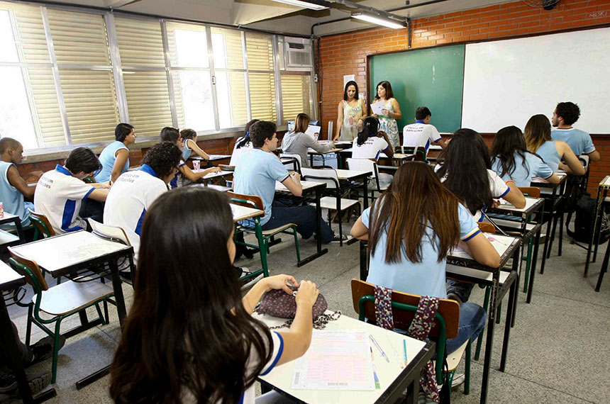 Nova Lei Incentiva Formação de Professores da Educação Básica no Brasil Nova Lei Incentiva Formação de Professores da Educação Básica no Brasil