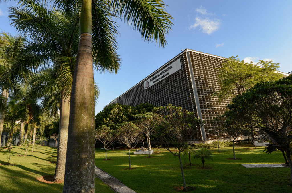 ‘Palácio 9 de Julho’: Símbolo de uma Política Transparente e Modernista em São Paulo 'Palácio 9 de Julho': Símbolo de uma Política Transparente e Modernista em São Paulo
