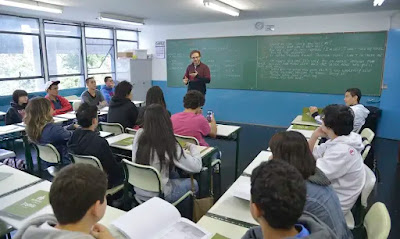 Reajuste do Piso do Magistério: Aumento de 5,4% Eleva Salário para R$ 5,1 Mil em 2026 Reajuste do Piso do Magistério: Aumento de 5,4% Eleva Salário para R$ 5,1 Mil em 2026