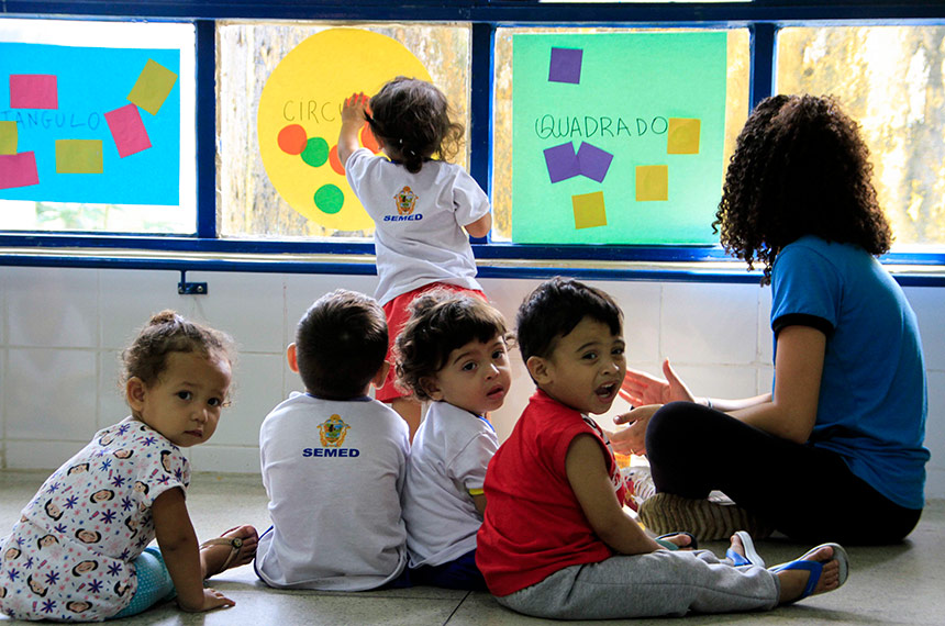 Reconhecimento Oficial: Professores da Educação Infantil Agora Integram a Carreira do Magistério Reconhecimento Oficial: Professores da Educação Infantil Agora Integram a Carreira do Magistério