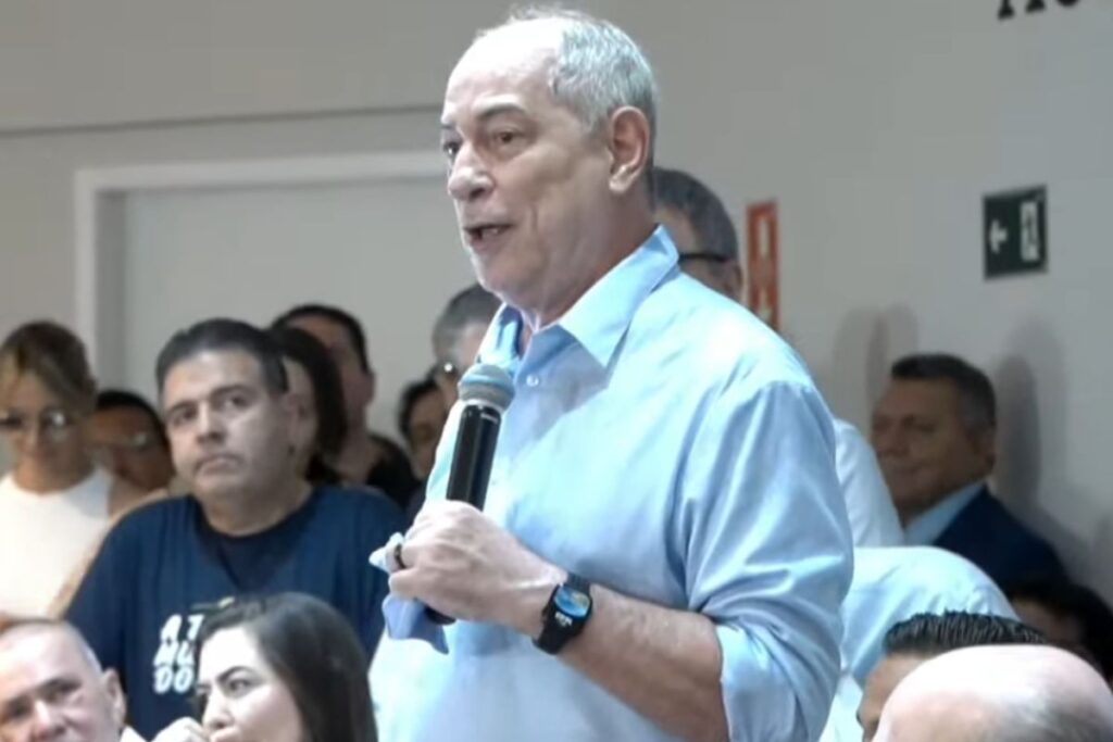 Ciro Gomes Reflete Sobre Candidatura em 2026 e Desafios da Política Cearense Ciro Gomes Reflete Sobre Candidatura em 2026 e Desafios da Política Cearense