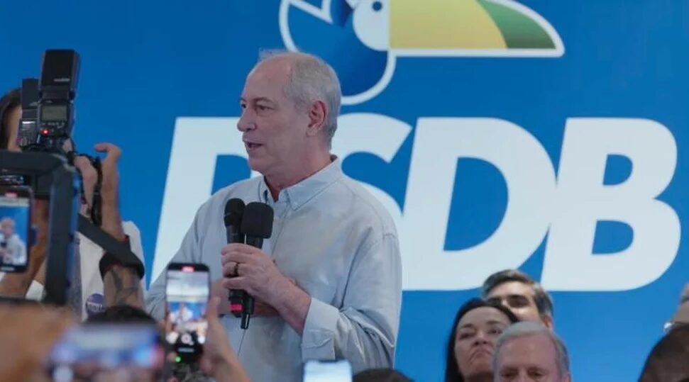 Ciro Gomes Surpreende e Revela Seu Favorito para a Presidência em 2026 Ciro Gomes Surpreende e Revela Seu Favorito para a Presidência em 2026
