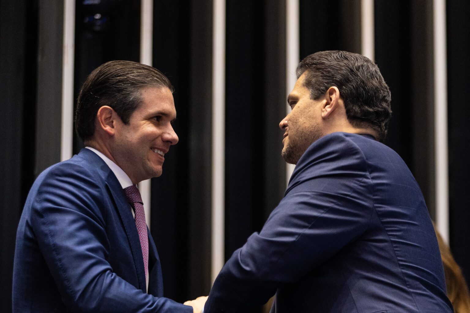 Congresso Nacional Retoma Atividades em Meio a Tensão Política: Escala 6×1 e Trabalho por Aplicativo em Debate Congresso Nacional Retoma Atividades em Meio a Tensão Política: Escala 6x1 e Trabalho por Aplicativo