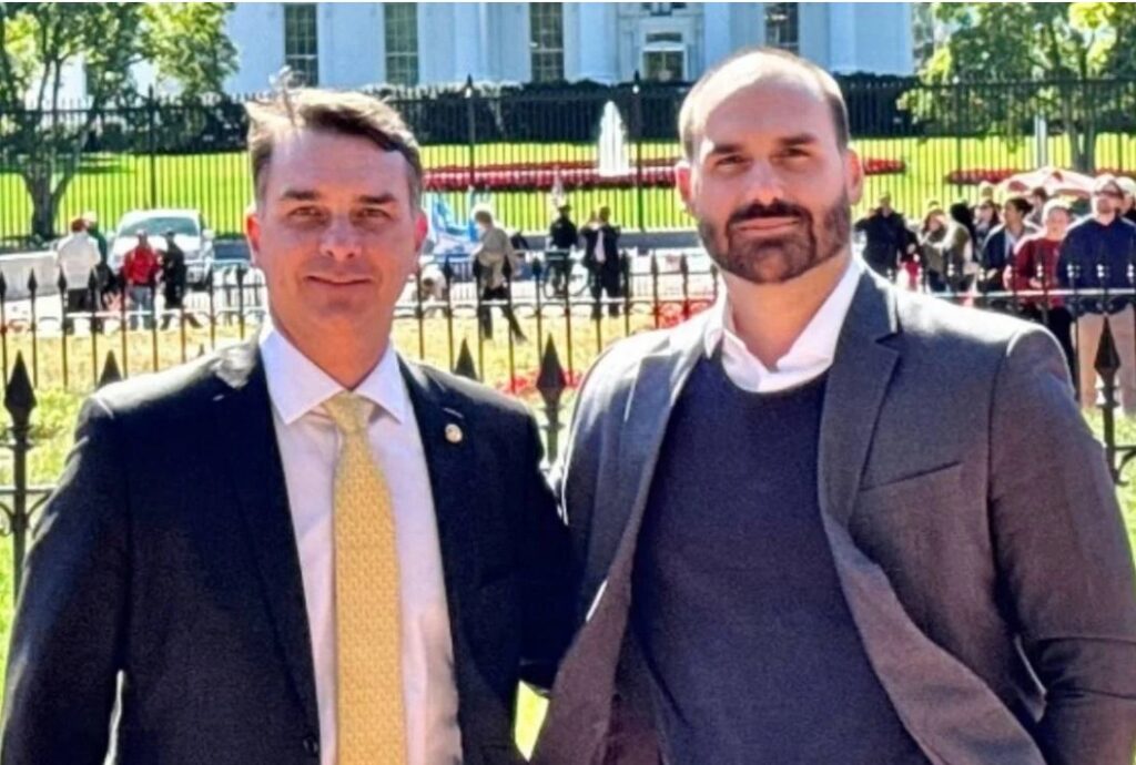 Eduardo Bolsonaro Cobra Engajamento dos Aliados e Critica Omissão da Direita Eduardo Bolsonaro Cobra Engajamento dos Aliados e Critica Omissão da Direita