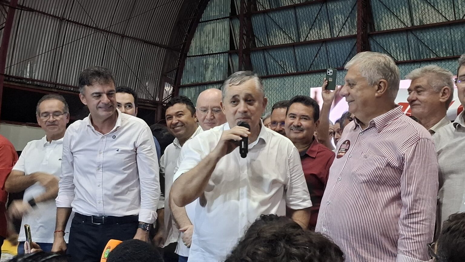 Guimarães Reitera Unidade da Base e Reivindica Espaço do PT no Senado