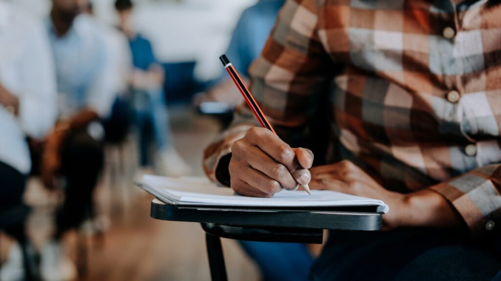 Concurso do IFCE: Salários de até R$ 13 mil e 274 Vagas para Professores e Técnicos Imagem do artigo