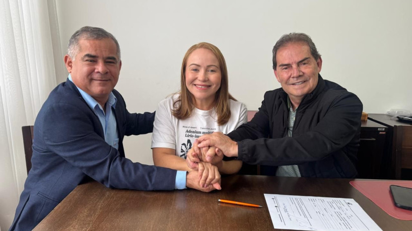 Ana Paula e Vanderlan Alves se Filia ao Solidariedade em Momento de Mudanças Partidárias Ana Paula e Vanderlan Alves se Filia ao Solidariedade em Momento de Mudanças Partidárias