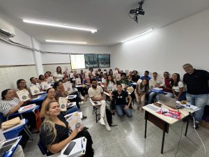 Formação de Professores em Alagoinhas: Uma Iniciativa Transformadora na Educação Formação de Professores em Alagoinhas: Uma Iniciativa Transformadora na Educação
