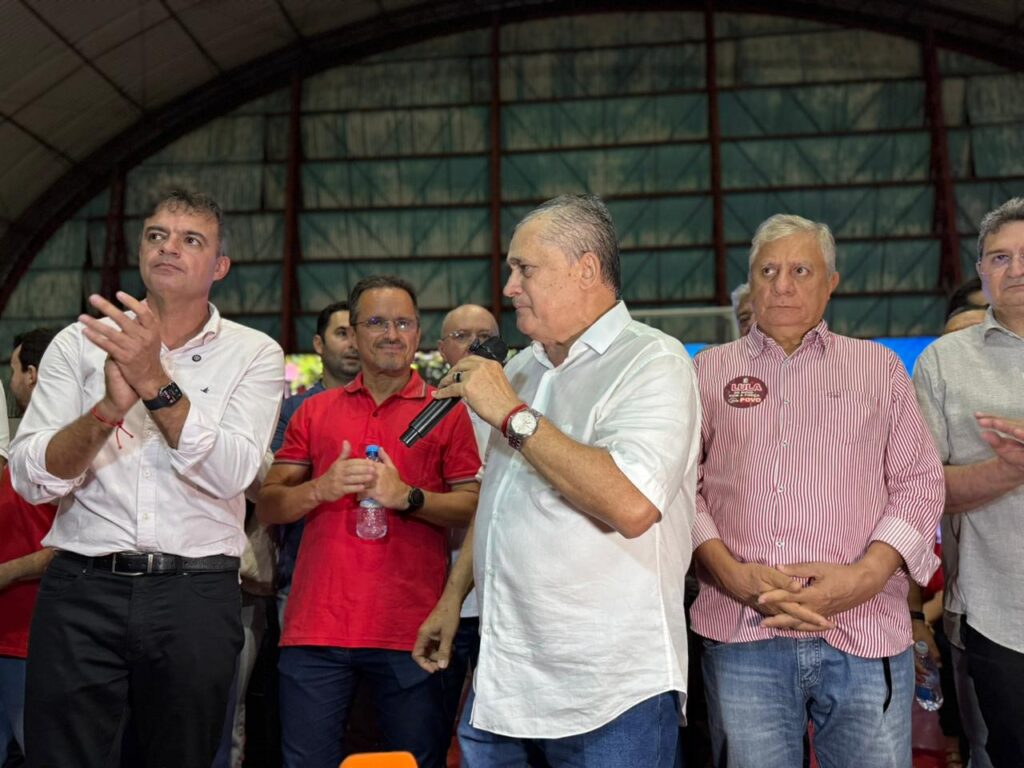 Guimarães Comenta a Ausência de Camilo Santana em Evento no Cariri Guimarães Comenta a Ausência de Camilo Santana em Evento no Cariri