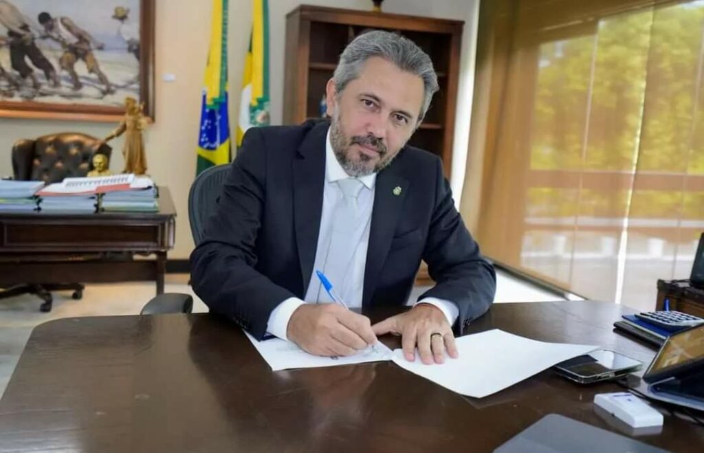 Ponto Facultativo na Semana Santa: Elmano de Freitas Anuncia Medida Ponto Facultativo na Semana Santa: Elmano de Freitas Anuncia Medida