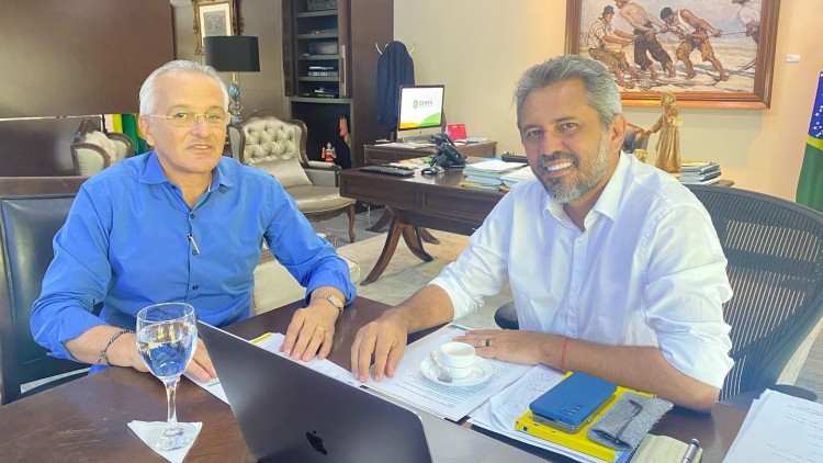 Elmano Apoia Pré-Candidatura de Giovanni Sampaio ao Palácio da Abolição: Uma Expressão Democrática Elmano Apoia Pré-Candidatura de Giovanni Sampaio ao Palácio da Abolição: Uma Expressão Democrática
