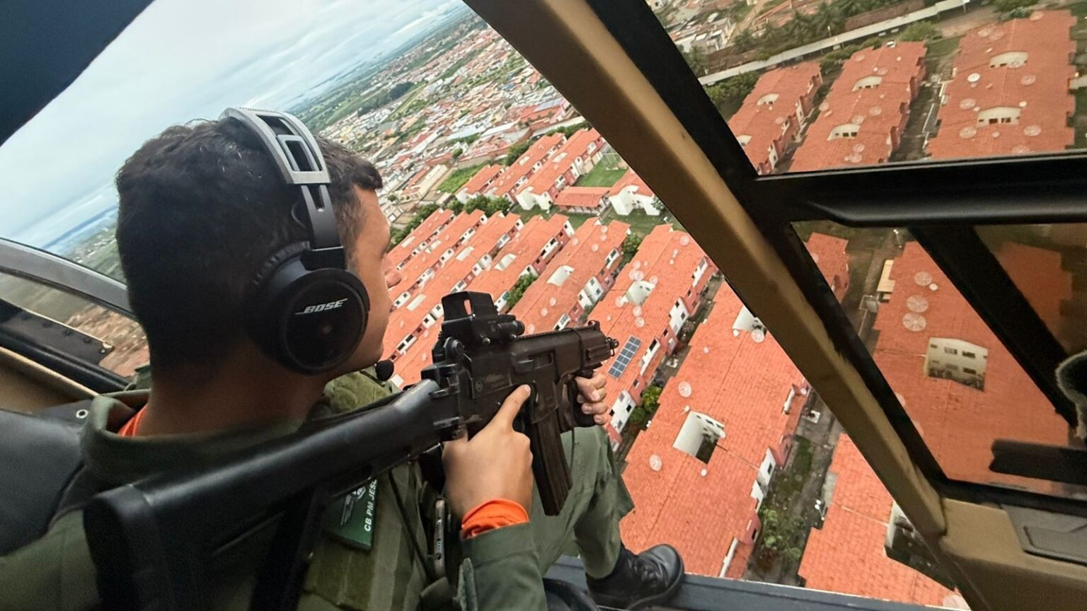 Polícia Prende 11 Criminosos em Operação Contra Facção Paulista em Juazeiro do Norte Polícia Prende 11 Criminosos em Operação Contra Facção Paulista em Juazeiro do Norte