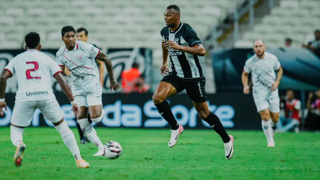 Ceará e Náutico se enfrentam em duelo decisivo para escapar do Z-4 na Série B