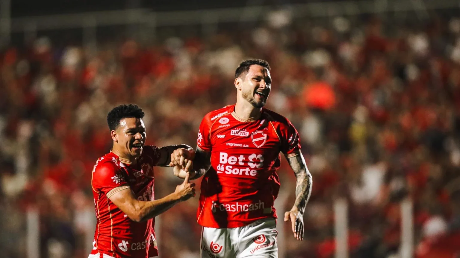 Vila Nova vence Ceará, embala na Série B e conquista vice-liderança