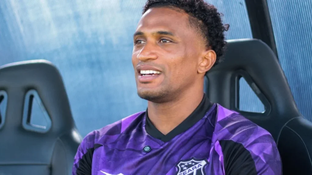 Saulo Mineiro detalha retorno ao Ceará e foca na luta contra o rebaixamento Saulo Mineiro detalha retorno ao Ceará e foca na luta contra o rebaixamento