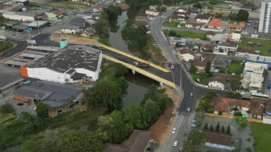 Inauguração da Nova Ponte em Jaraguá do Sul: Conexões Que Transformam a Mobilidade Imagem do artigo