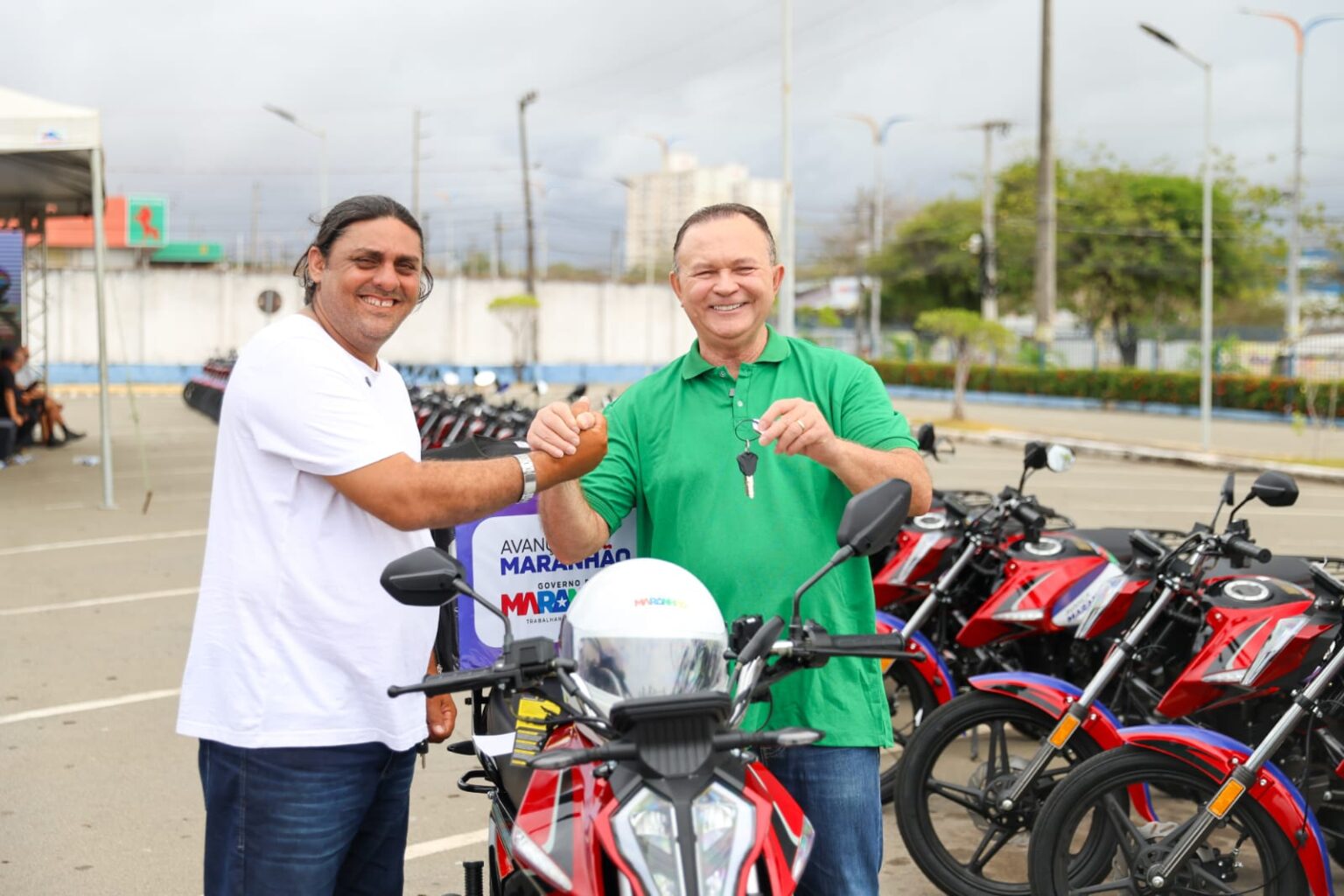 Avança Maranhão: Entrega de Motos e Kits de Segurança Inicia com 100 Beneficiados Avança Maranhão: Entrega de Motos e Kits de Segurança Inicia com 100 Beneficiados