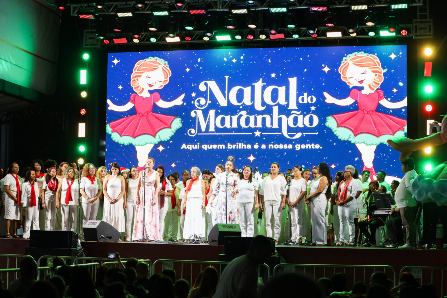 Cantata Natalina Encanta Visitantes na Vila Encantada do Ipem, em São Luís