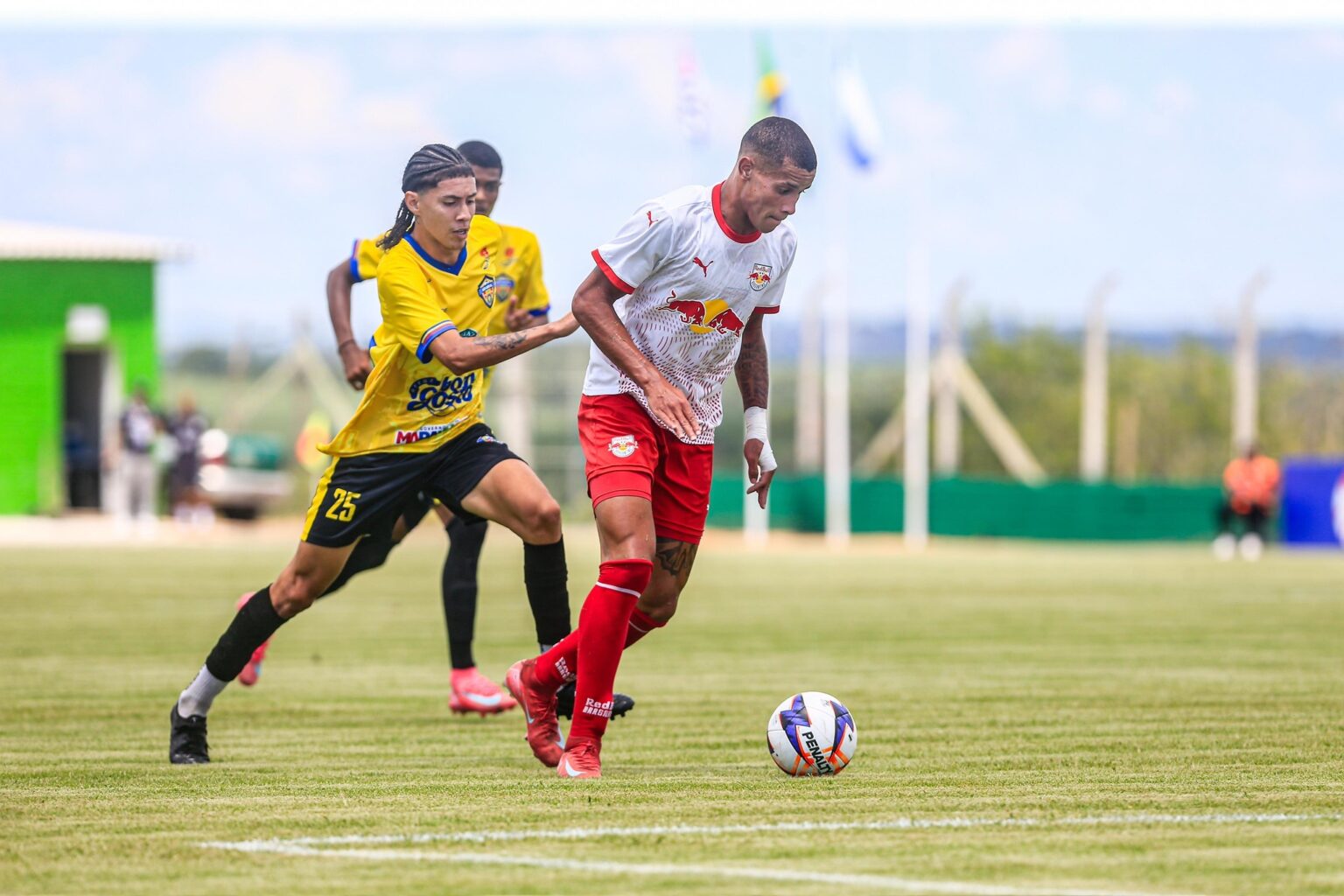 Bragantino busca vaga na 3ª fase da Copinha ao enfrentar o Comercial de Tietê Bragantino busca vaga na 3ª fase da Copinha ao enfrentar o Comercial de Tietê