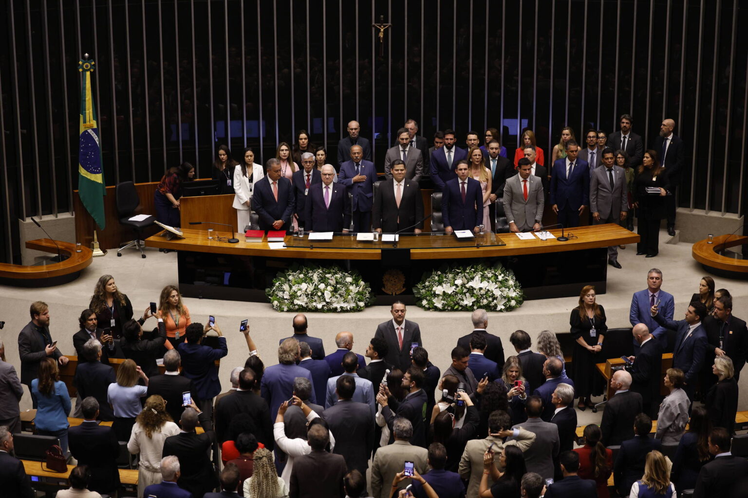Congresso Reduz Emendas para Educação e Aumenta Recursos para Assistência Social em Ano Eleitoral Congresso Reduz Emendas para Educação e Aumenta Recursos para Assistência Social em Ano Eleitoral