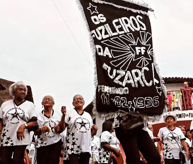 Fuzileiros da Fuzarca: Uma Tradição de 90 Anos no Carnaval Maranhense Fuzileiros da Fuzarca: Uma Tradição de 90 Anos no Carnaval Maranhense