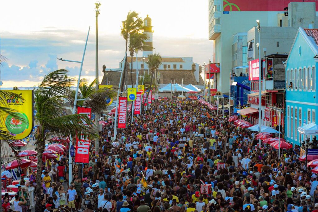 Pré-Carnaval de Salvador: Fuzuê Celebra Cultura Popular nas Ruas