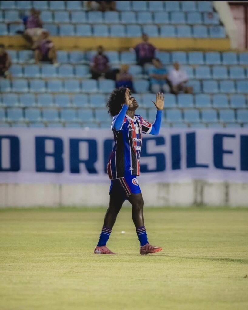 Vagalume Fortalece a Liderança do MAC Antes do Duelo com o Sampaio