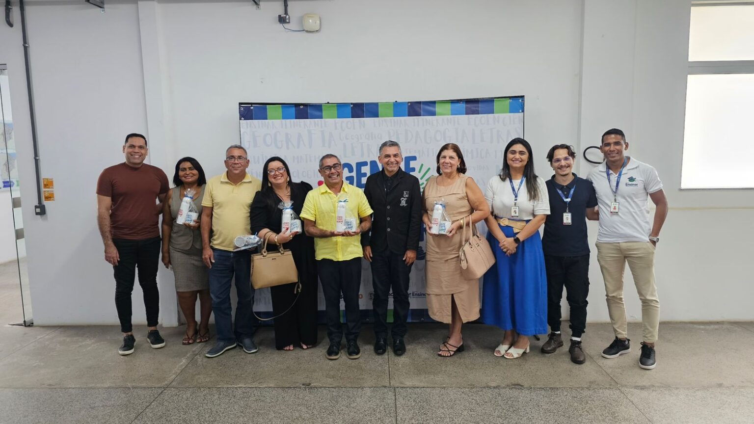 Acordo entre Programa Ensinar e Escolas Garante Alojamento para Estudantes no IX Seminário de Formação de Professores Acordo entre Programa Ensinar e Escolas Garante Alojamento para Estudantes no IX Seminário de Formaç